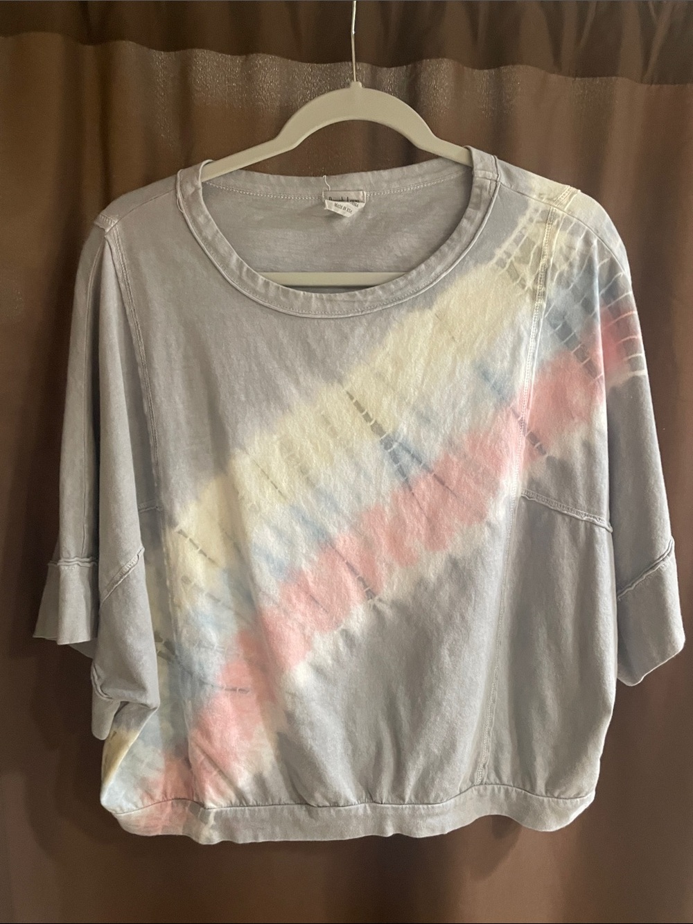 Casual Tie-Dye Crewneck Top - Light Gray with Pastel Stripe